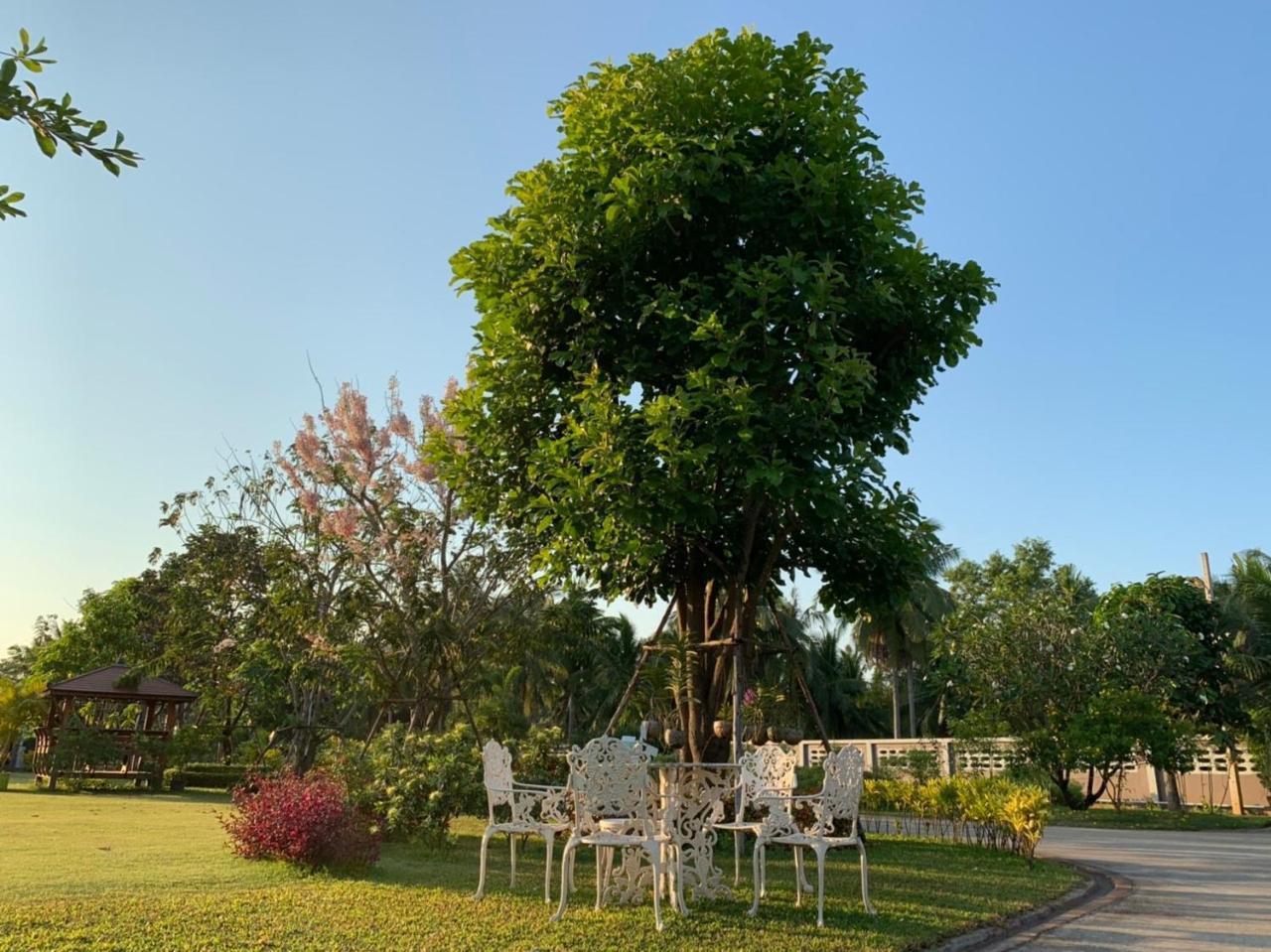 Aranya Resort Chumphon Exteriör bild